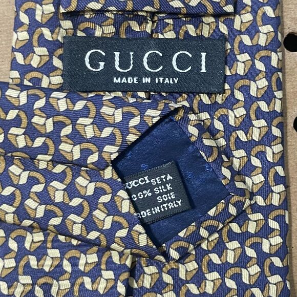 Gucci Modern Neck Tie Italy Made Geometric Ribbon AOP Navy Blue Men - Picture 6 of 7